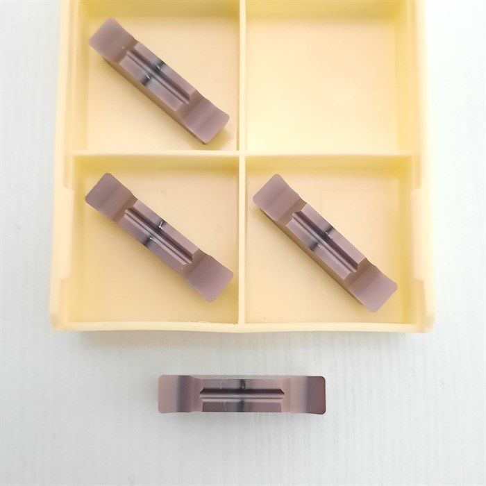 MGGN500-JM, пластина токарная отрезная 1829 - фото 5491