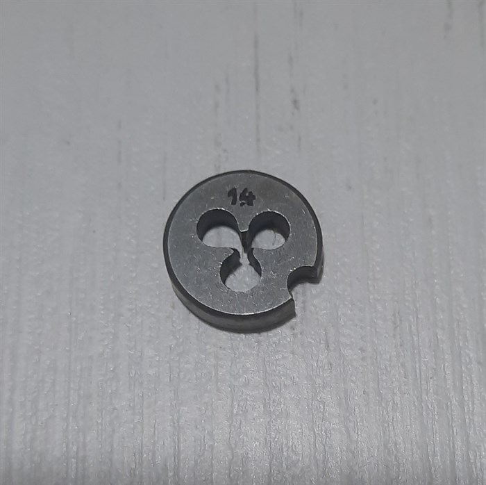 Плашка М1.4 2402 - фото 5519