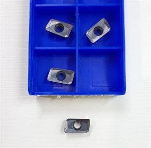 Фрезерная пластин APMT1135PDER 2332