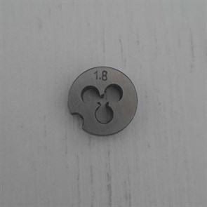 Плашка М1.8 2403