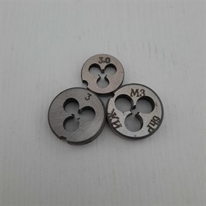 Плашка М3 2404